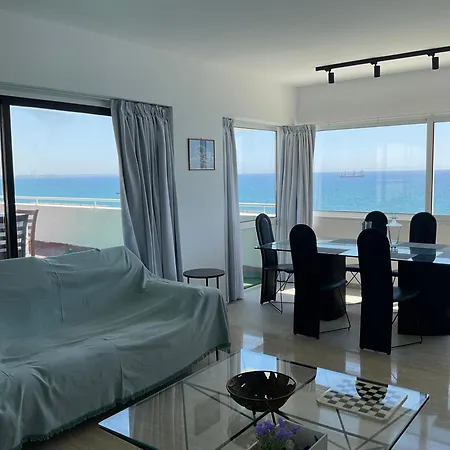 Stunning Top-floor Beachfront Apartment