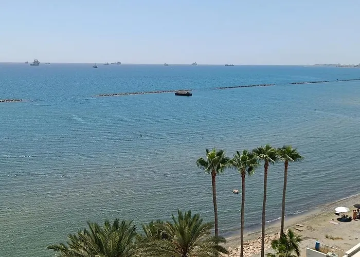 Stunning Top-floor Beachfront Apartmán