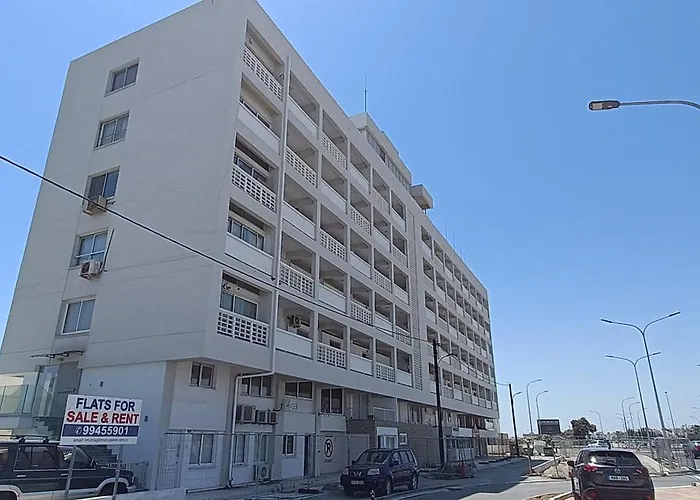 Stunning Top-floor Beachfront * Larnaca