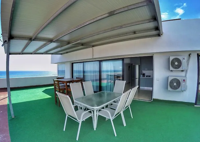 דירה Stunning Top-floor Beachfront
